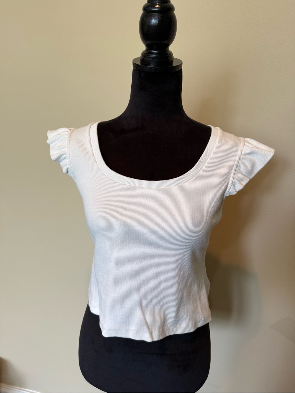 Free the Roses White Ruffle Sleeve Ribbed Tank - Picture 2 of 4